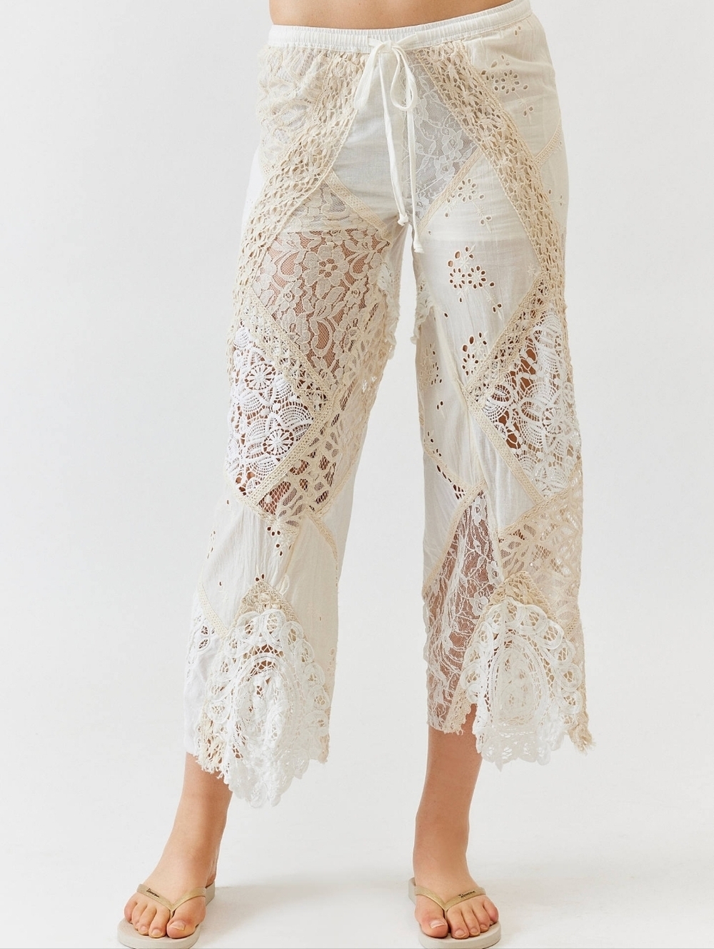Kimchi Blue Heather Embroidered Lace Pull-On Pant